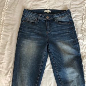 Medium wash skinny jeans